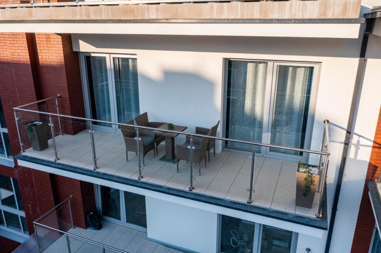 Apartament 7M Z Basenem W Jednym Budynku Klifowa Rewal Bon Turystyczny !!! Free Private Parking Exteriör bild