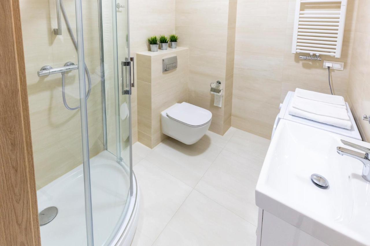 Apartament 7M Z Basenem W Jednym Budynku Klifowa Rewal Bon Turystyczny !!! Free Private Parking Exteriör bild